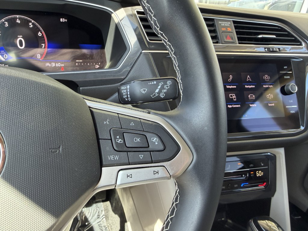 Used 2022 Volkswagen Tiguan SE FWD image 30