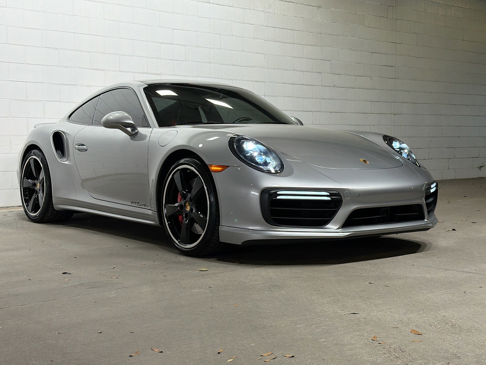 Used 2019 Porsche 911 Turbo image 6