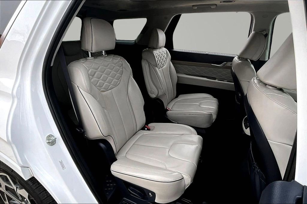 Used 2022 Hyundai Palisade Calligraphy w/ Cargo Package image 23