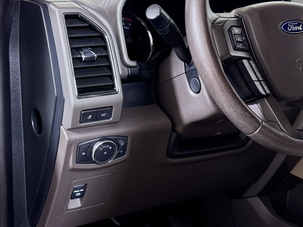 Used 2020 Ford Expedition Max XLT w/ Equipment Group 202A RWD image 8