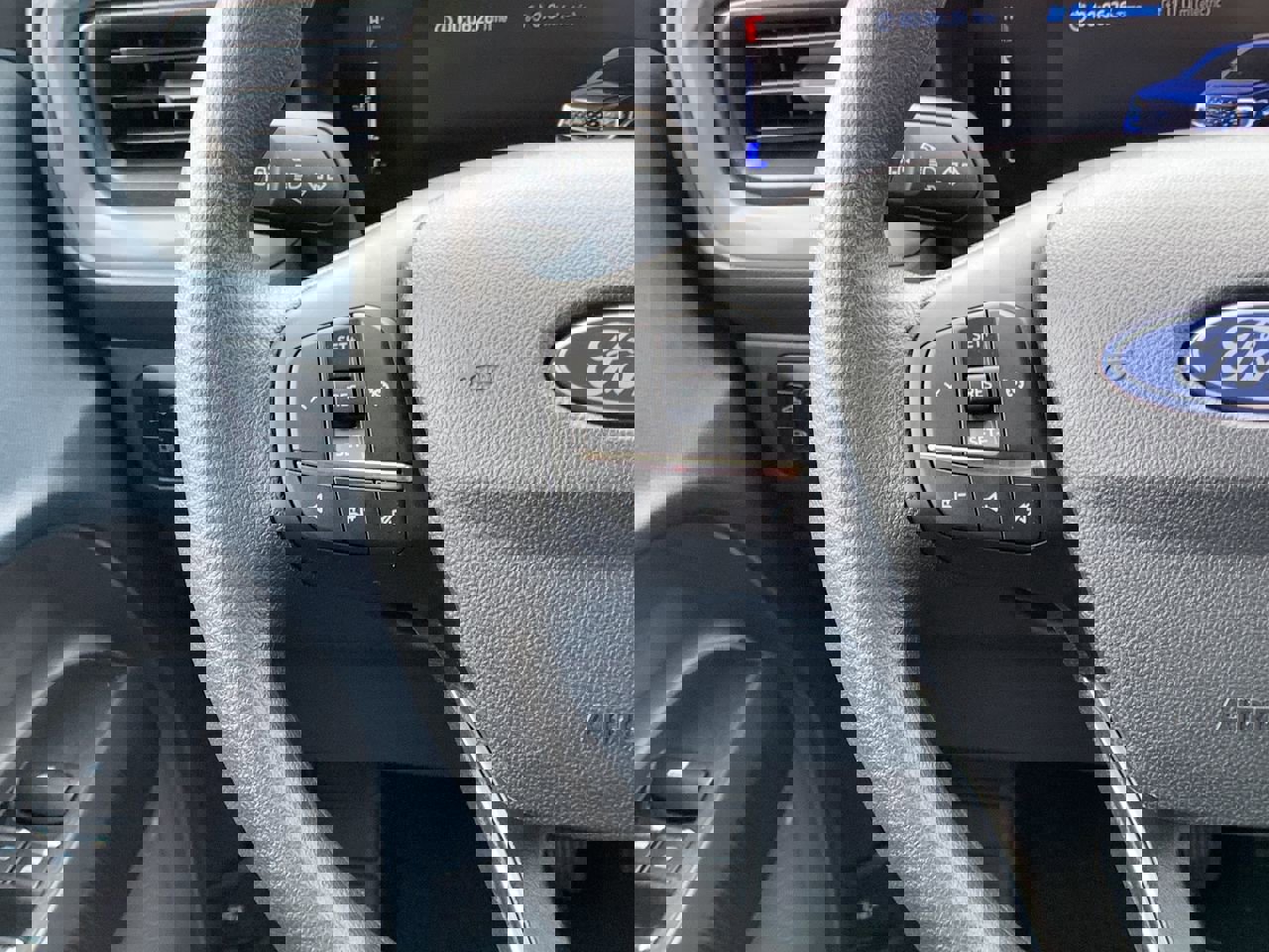 New 2025 Ford Maverick XL image 29