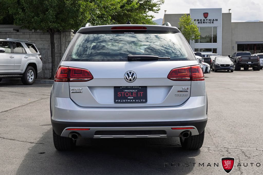 Used 2017 Volkswagen Golf Alltrack SEL AWD/4WD image 16