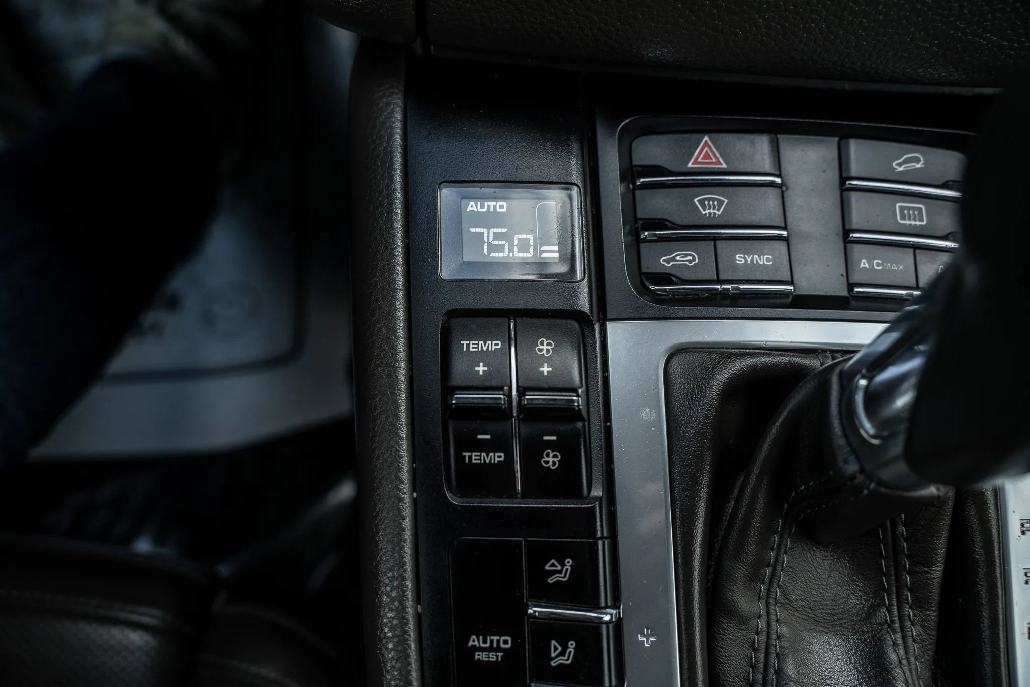 Used 2018 Porsche Macan S image 35