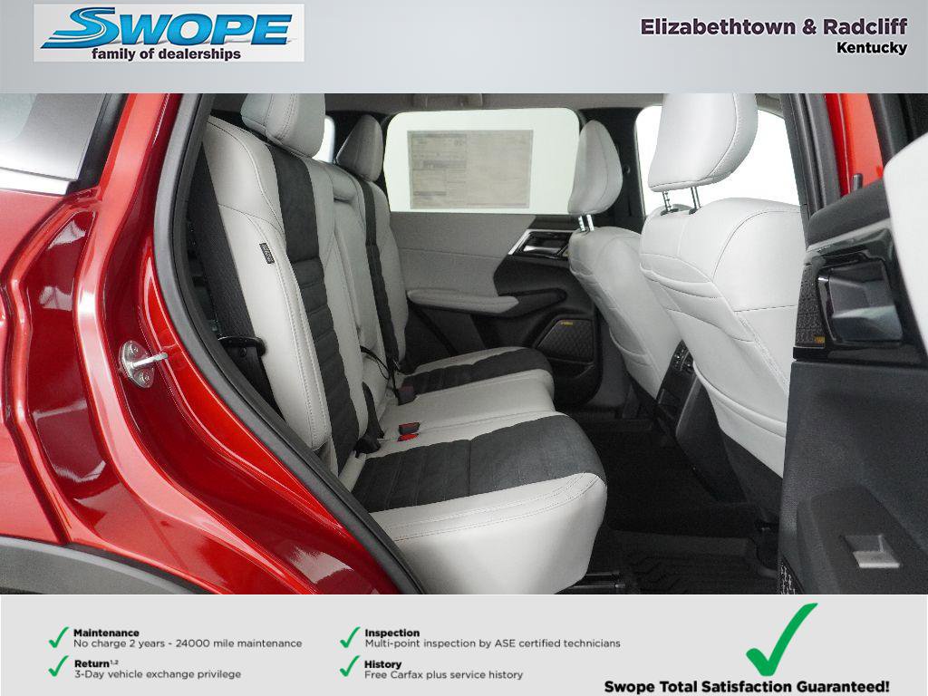 Used 2025 Mitsubishi Outlander SE AWD/4WD image 9