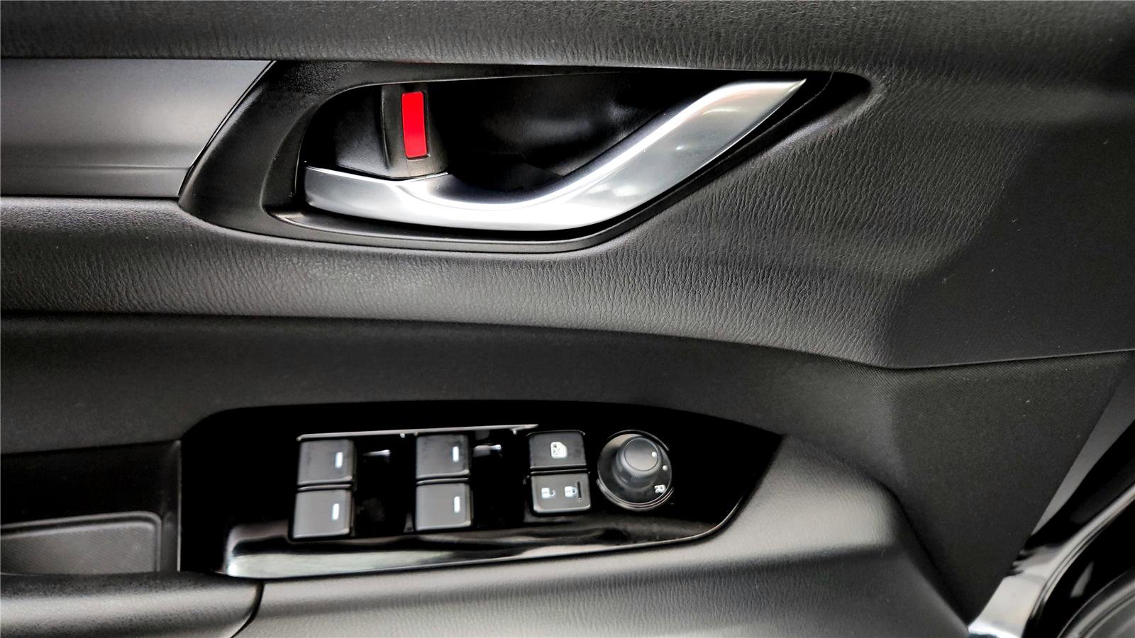 Used 2019 MAZDA CX-5 Sport image 23