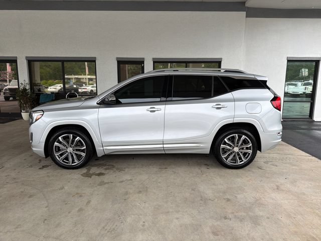 Used 2020 GMC Terrain Denali w/ LPO, Floor Liner Package FWD image 9