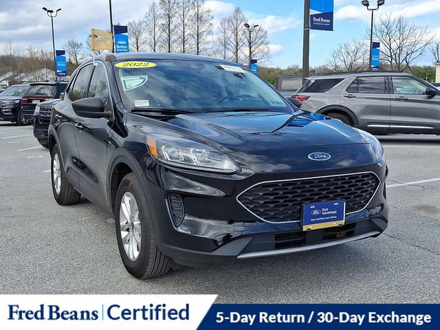 Certified 2022 Ford Escape SE w/ Cold Weather Package AWD/4WD image 2