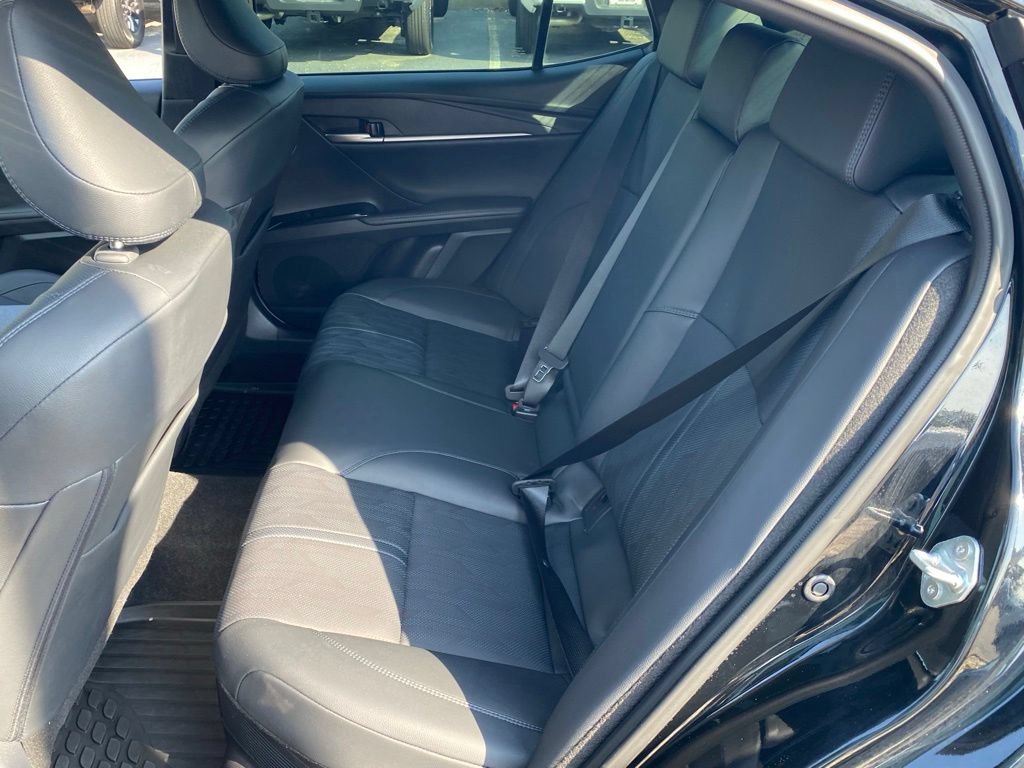Used 2025 Toyota Camry XSE FWD image 8