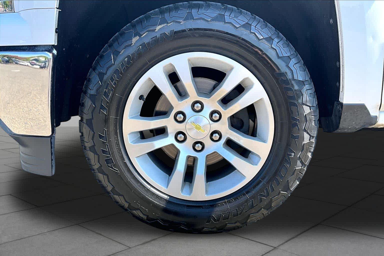 Used 2015 Chevrolet Silverado 1500 LTZ w/ LTZ Plus Package RWD image 10
