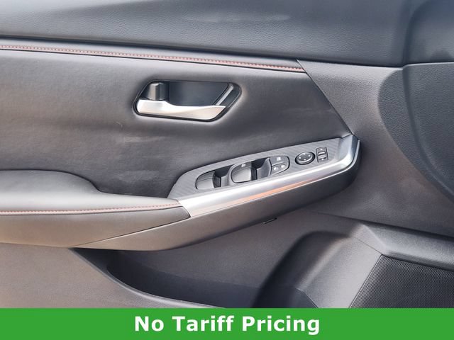 Certified 2025 Nissan Sentra SR FWD image 22