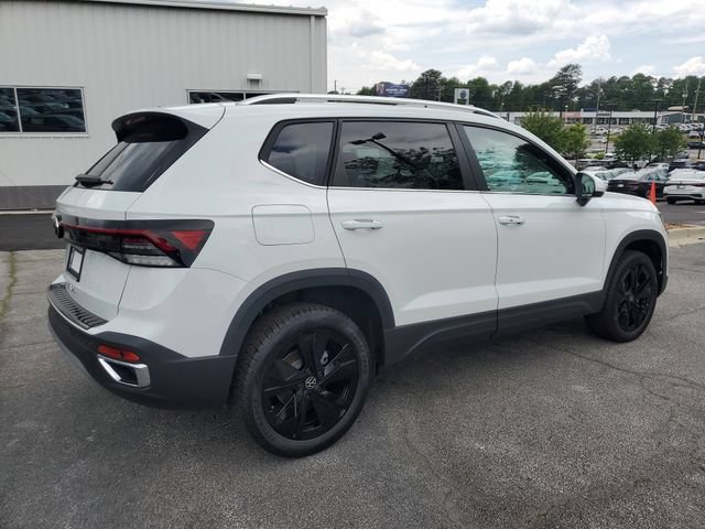 New 2026 Volkswagen Taos SE FWD image 4