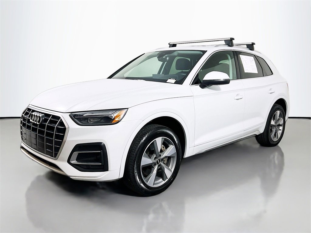 Used 2023 Audi Q5 2.0T Premium w/ Convenience Package image 3