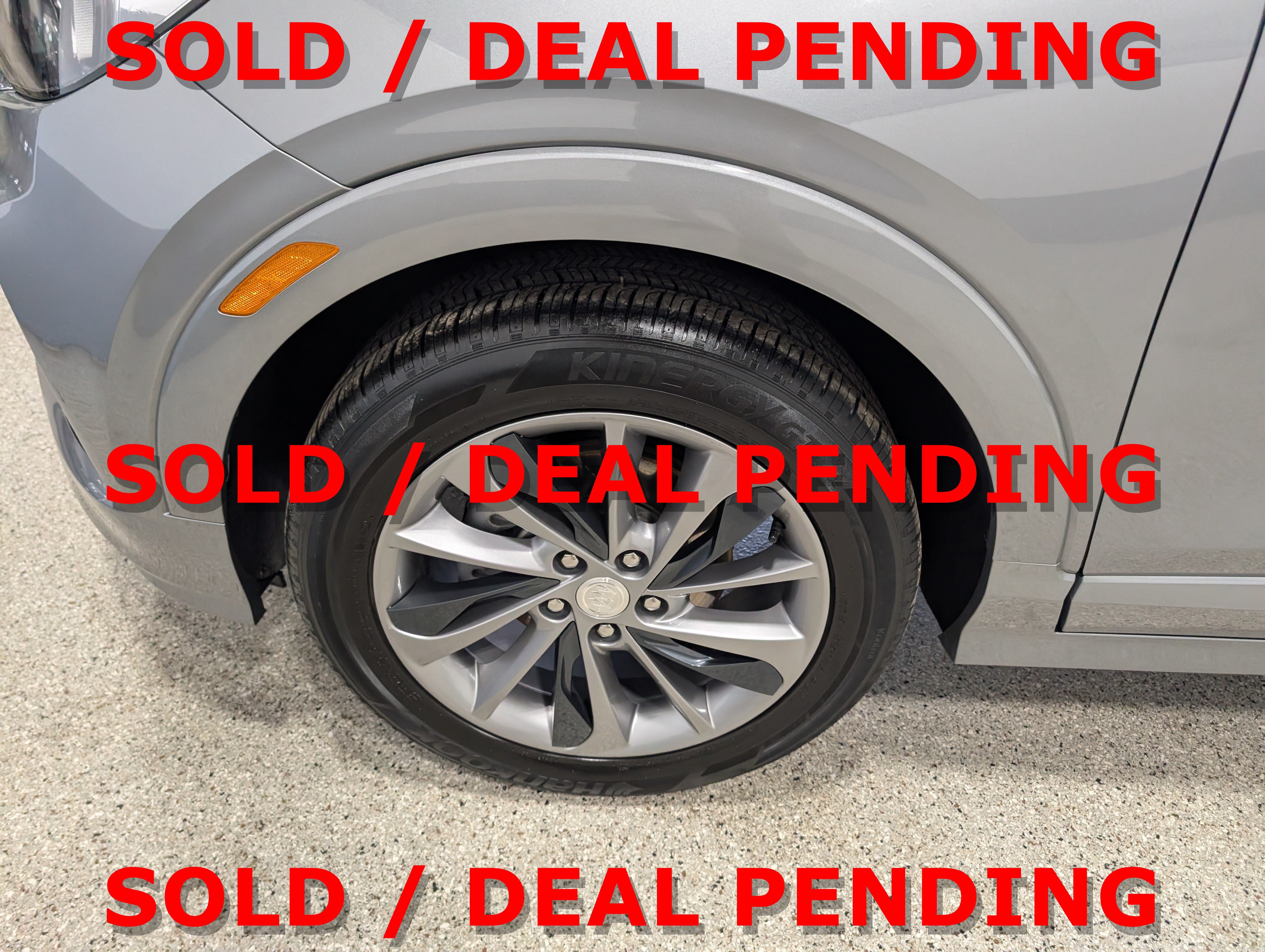 Used 2023 Buick Encore GX Select w/ Sport Touring Package FWD image 9