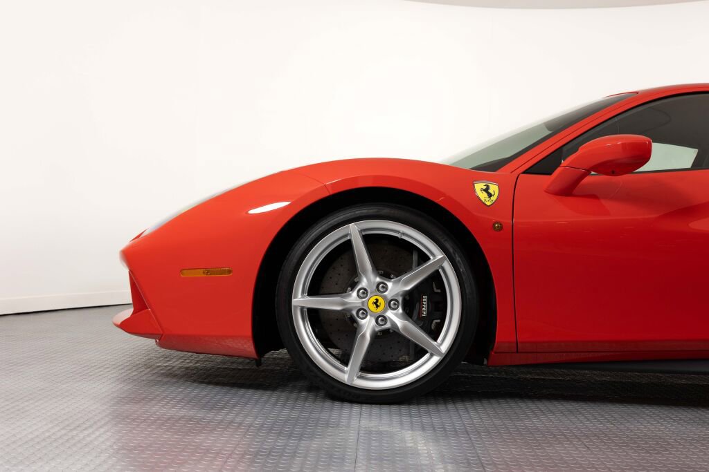 Used 2017 Ferrari 488 GTB image 9
