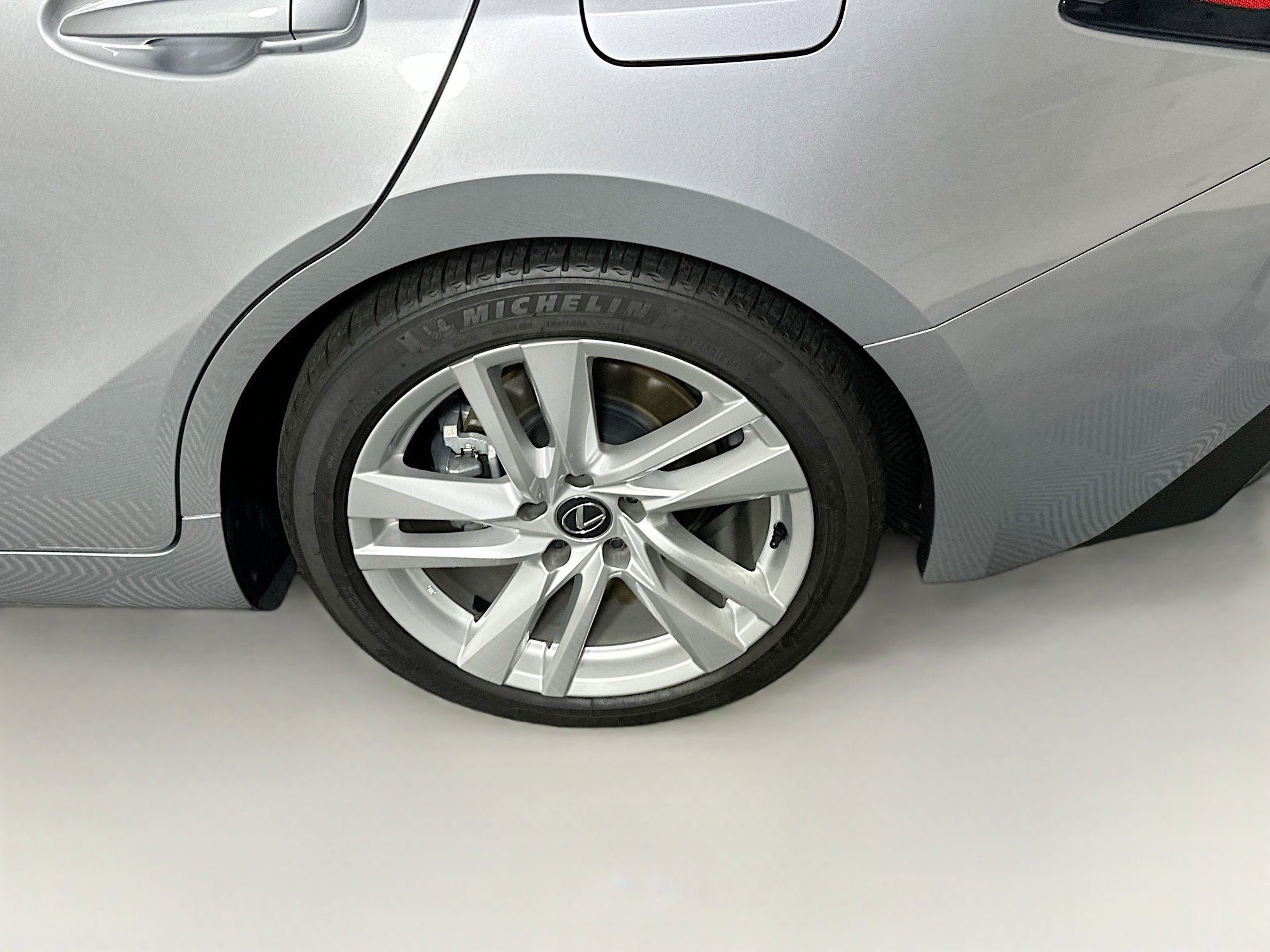 Used 2025 Lexus IS 300 w/ Comfort Package RWD image 11