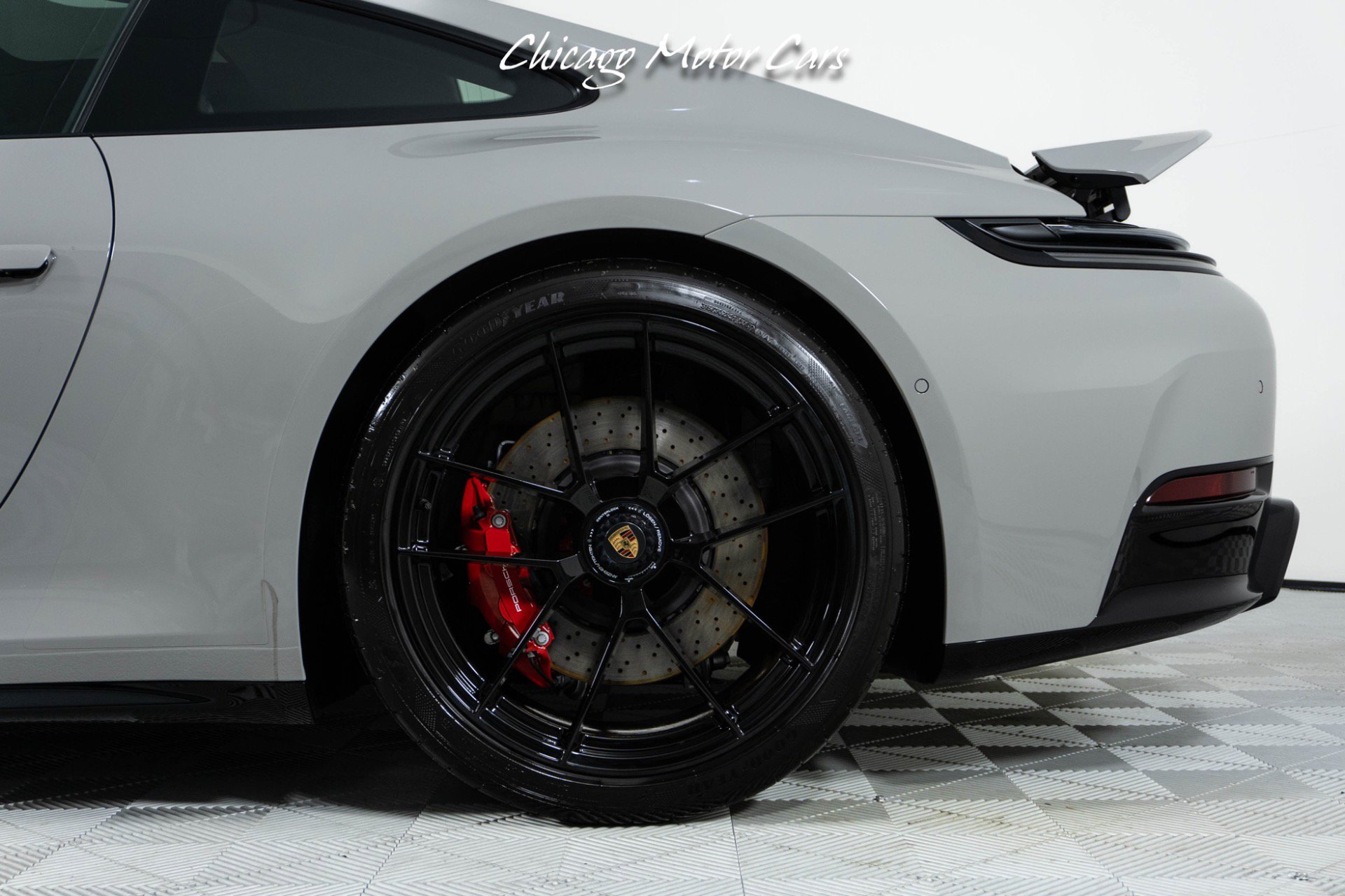 Used 2025 Porsche 911 GTS image 3