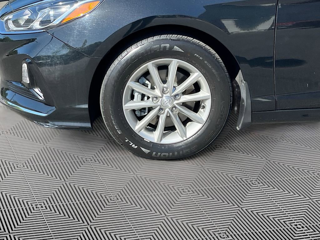 Used 2018 Hyundai Sonata SE w/ Cargo Package image 11