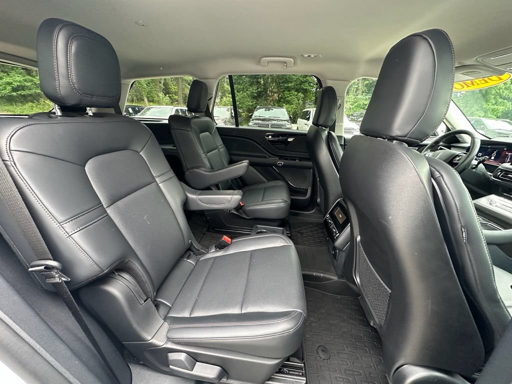 New 2026 Lincoln Aviator AWD image 24