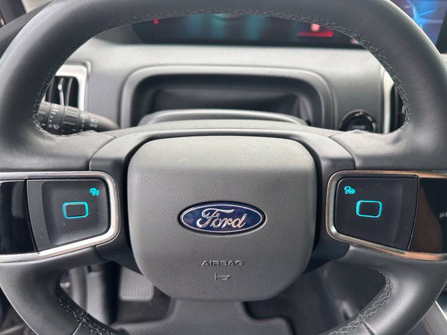Used 2025 Ford Expedition Active AWD/4WD image 32