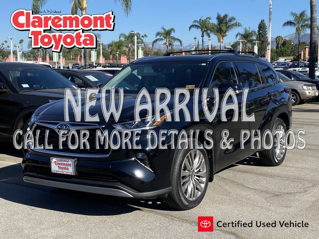 Certified 2026 Toyota Highlander Platinum AWD/4WD image 1
