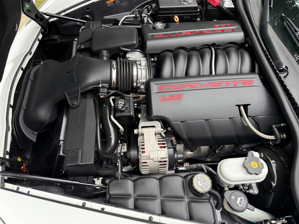 Used 2011 Chevrolet Corvette Grand Sport w/ Preferred Equipment Group RWD image 70