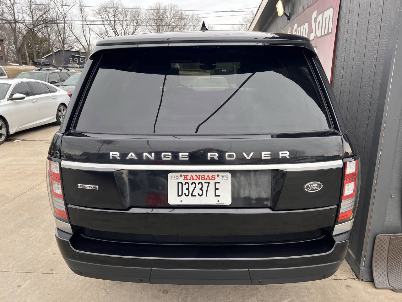 Used 2017 Land Rover Range Rover HSE image 7