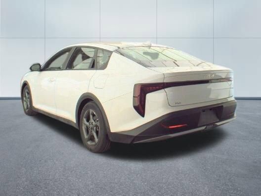 Used 2025 Kia K4 LXS FWD image 7