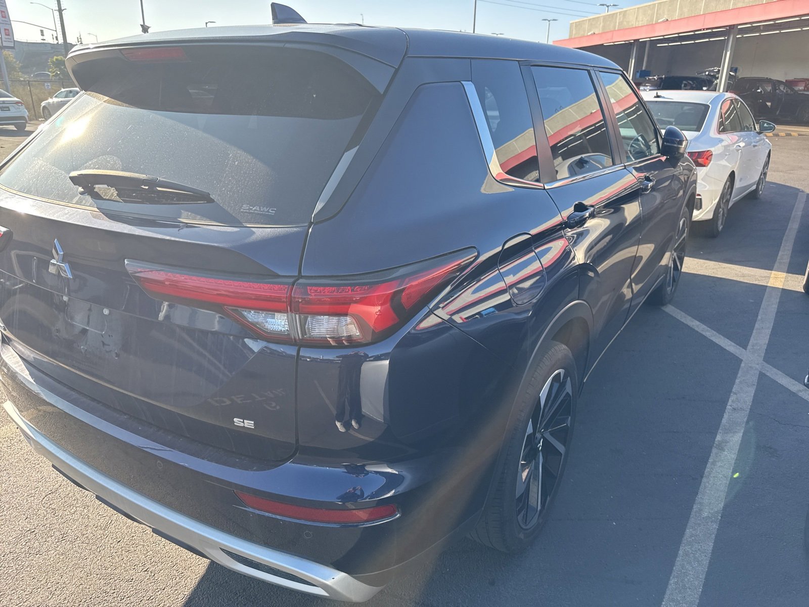 Used 2024 Mitsubishi Outlander SE Black Edition image 5