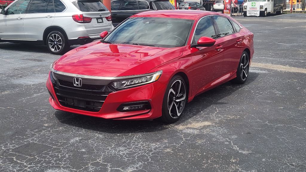 Used 2018 Honda Accord Sport image 2
