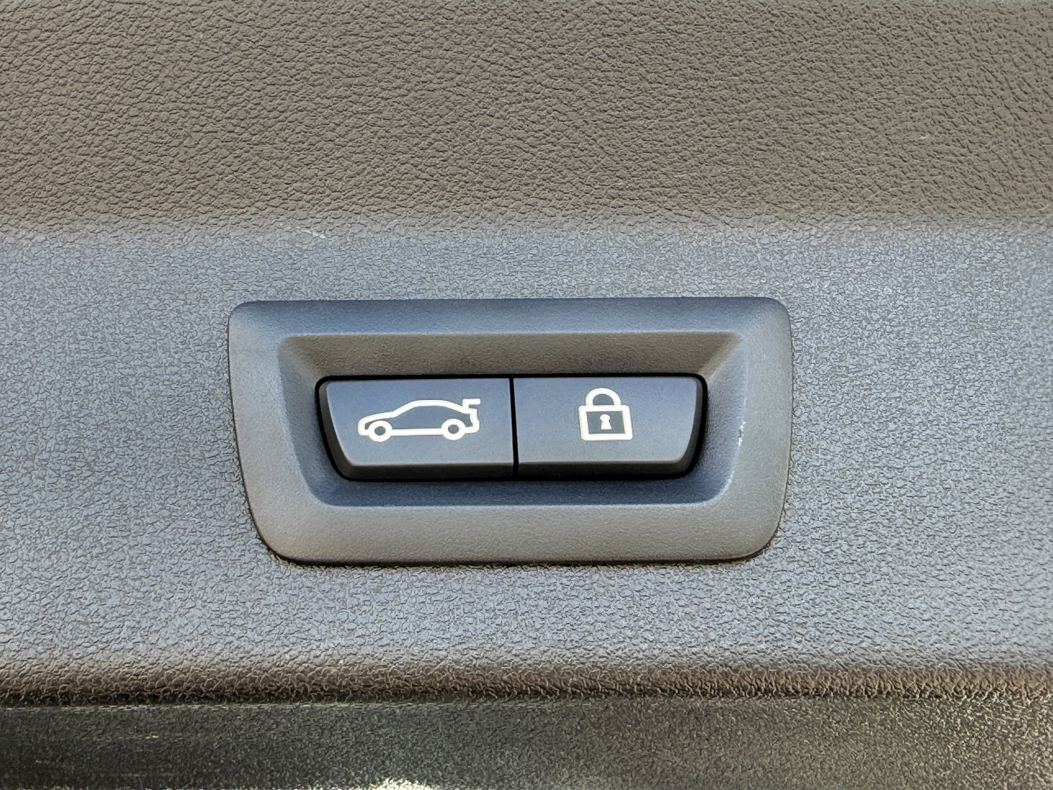 Used 2019 BMW X3 sDrive30i w/ Convenience Package image 16