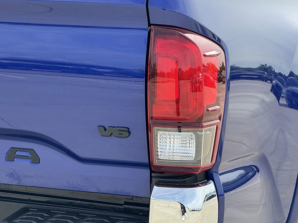 Used 2023 Toyota Tacoma SR5 RWD image 11