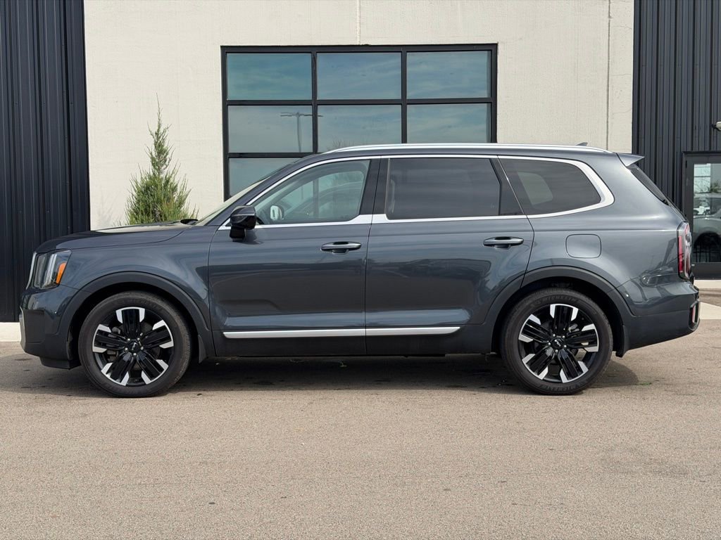 Used 2023 Kia Telluride SX AWD/4WD image 2