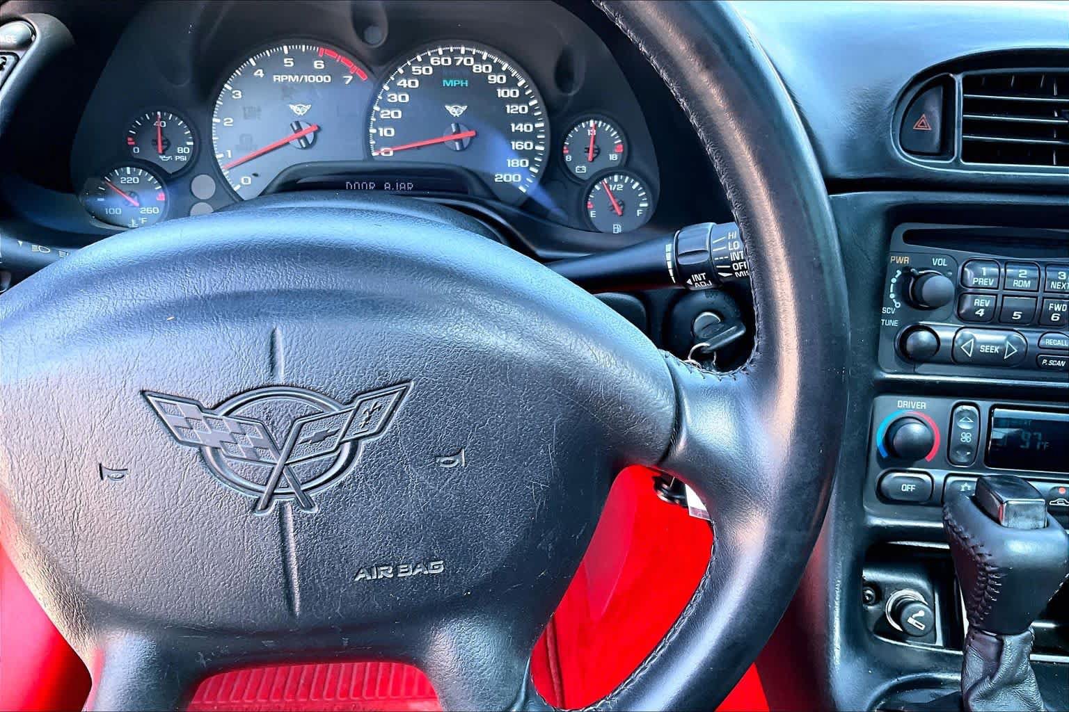 Used 2001 Chevrolet Corvette Coupe w/ Preferred Equipment Group2 RWD image 21