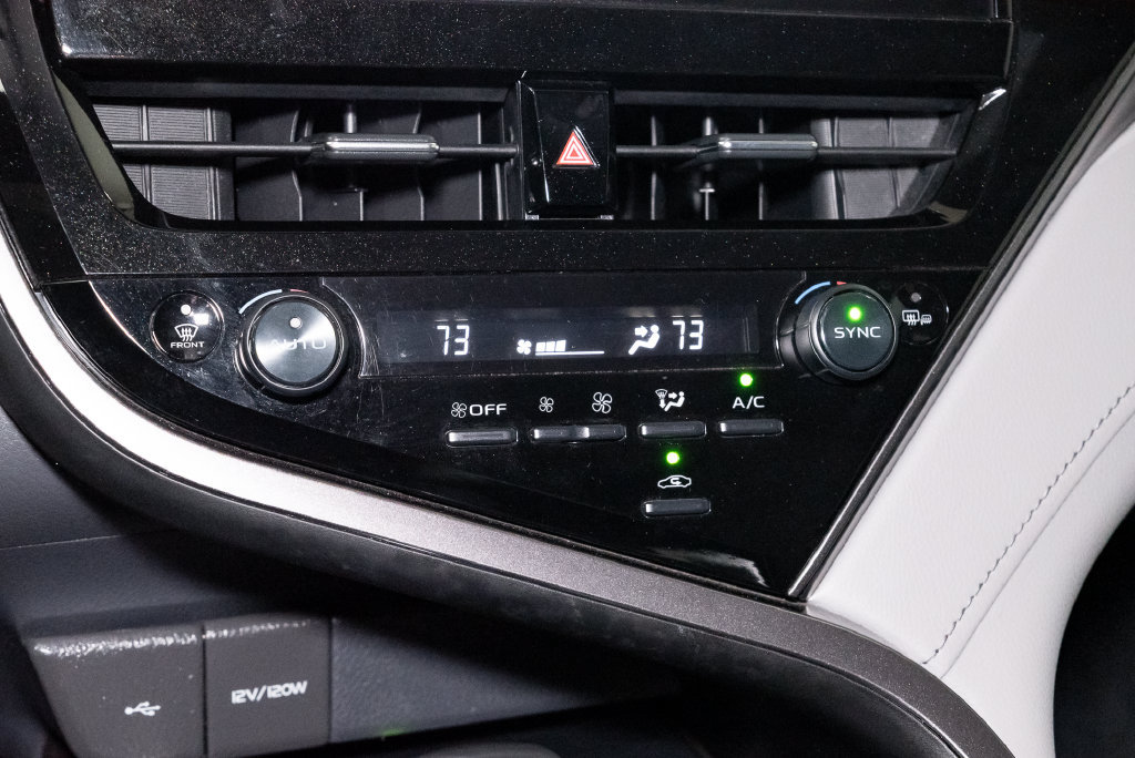 Used 2023 Toyota Camry XLE FWD image 18