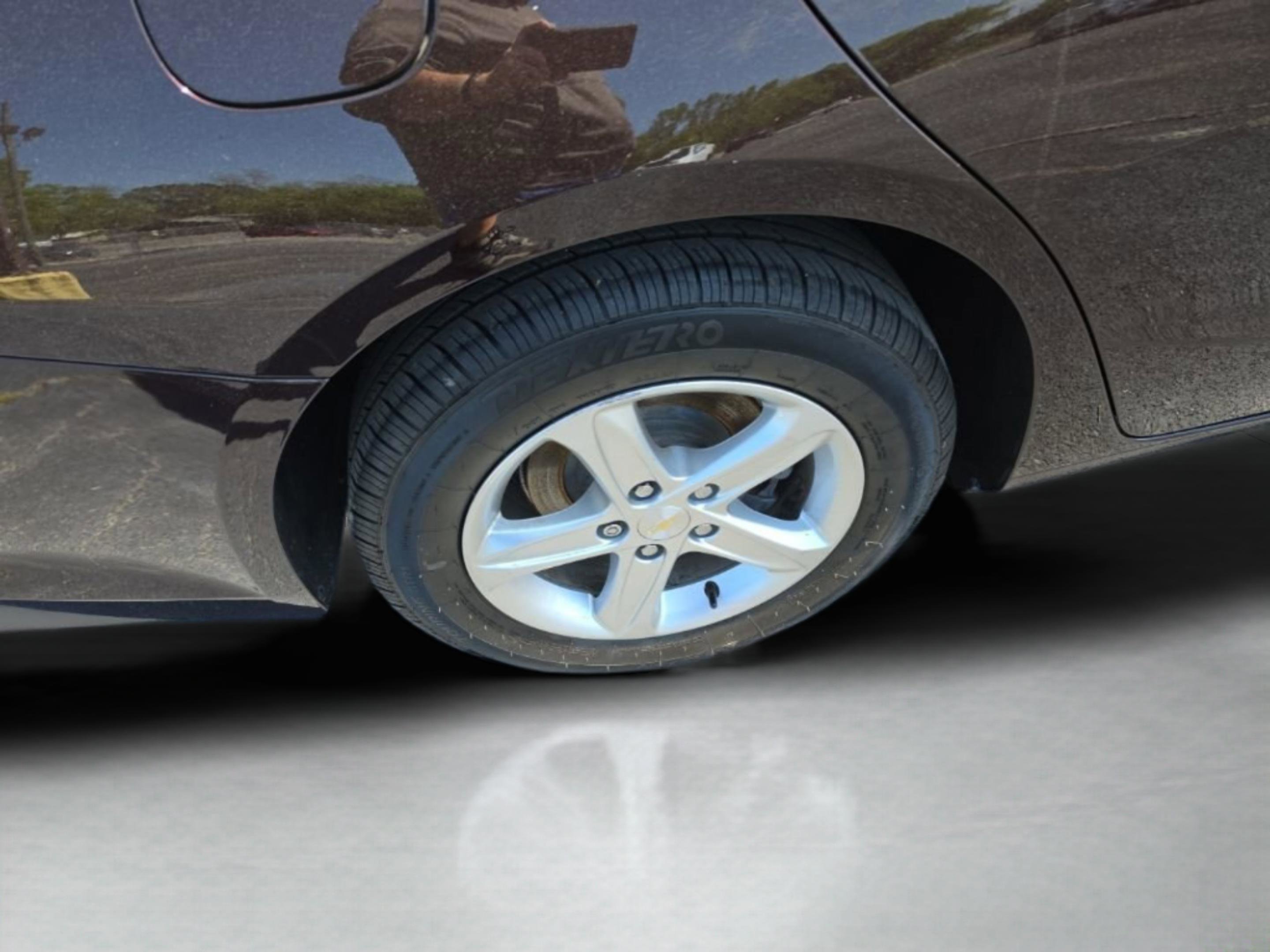 Used 2020 Chevrolet Malibu LS FWD image 32