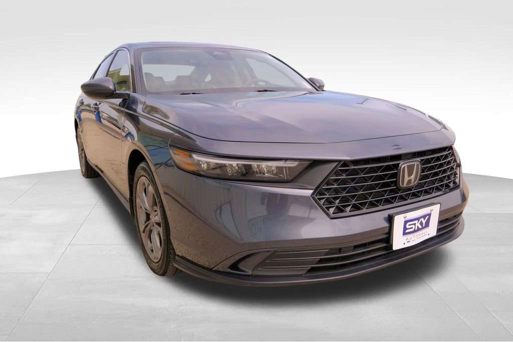 Used 2024 Honda Accord EX image 11
