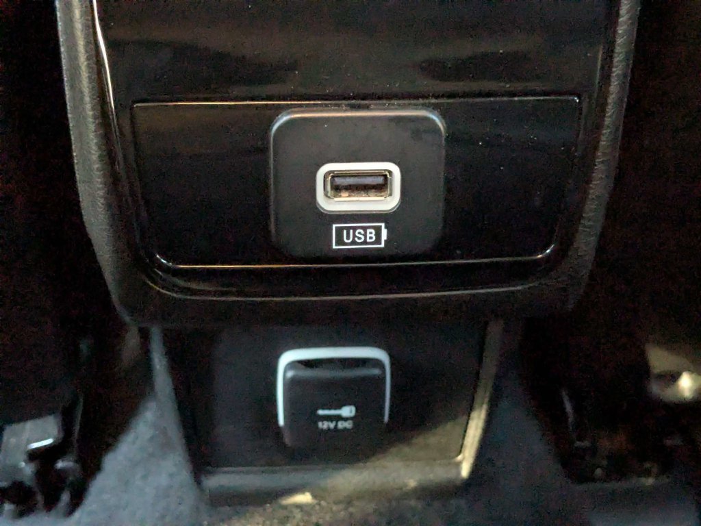 Used 2024 Jeep Compass Latitude AWD/4WD image 21