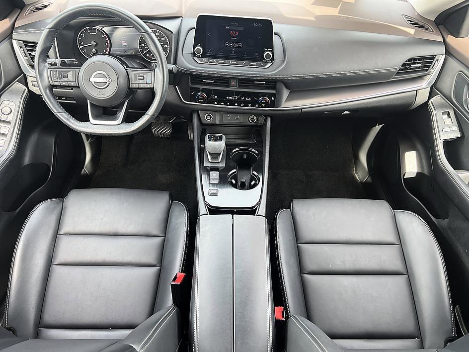 Certified 2023 Nissan Rogue SV w/ SV Premium B Package FWD image 18