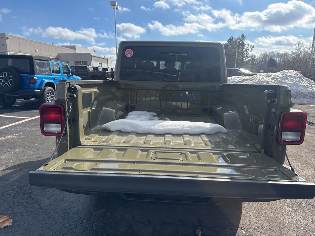 New 2025 Jeep Gladiator Sport image 46