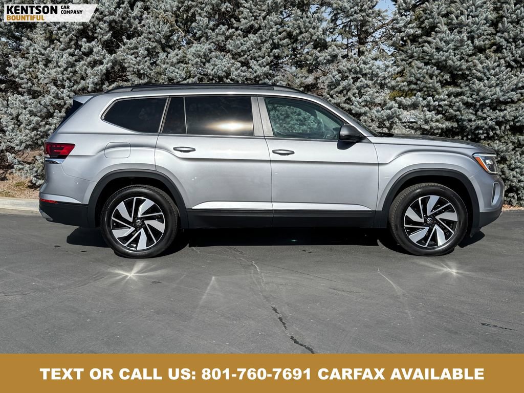 Used 2025 Volkswagen Atlas SE AWD/4WD image 11