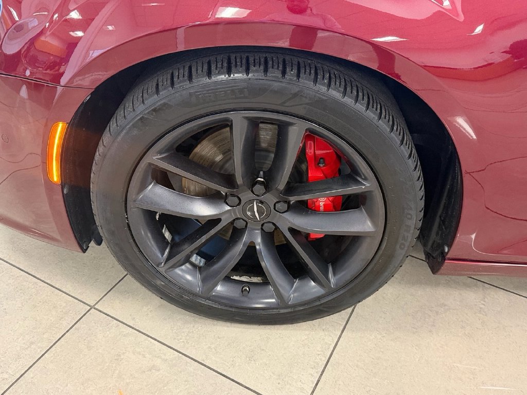 Used 2023 Chrysler 300 C RWD image 19