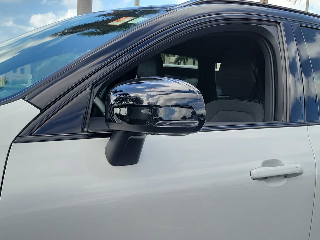 Used 2020 Volvo XC60 T5 R-Design w/ Protection Package Premier image 7