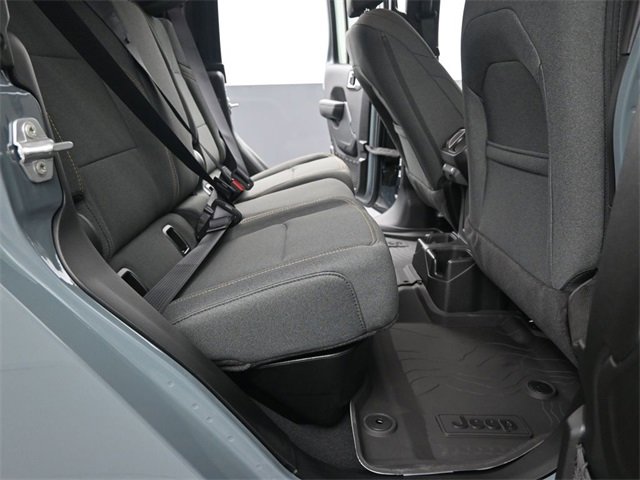 New 2025 Jeep Gladiator Sport image 15