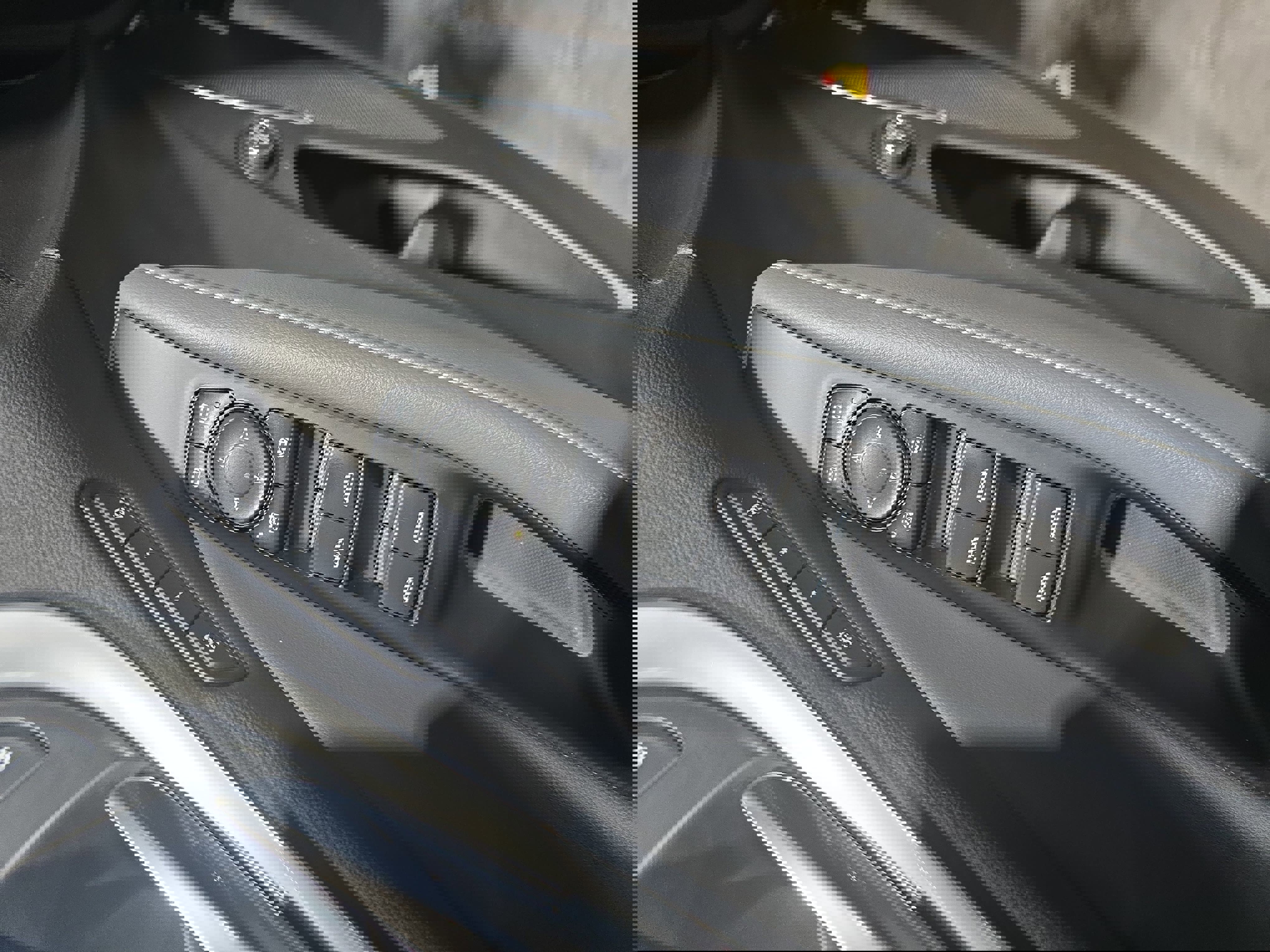 Used 2021 Buick Enclave Premium w/ Sun and Sites Package image 29