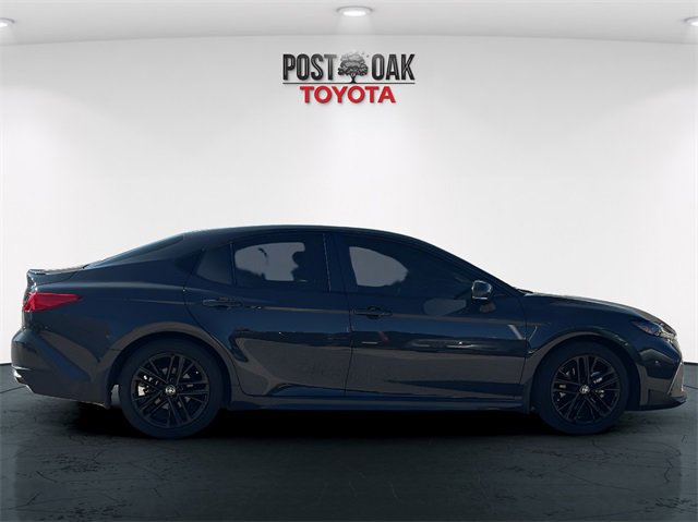 Used 2025 Toyota Camry SE image 8