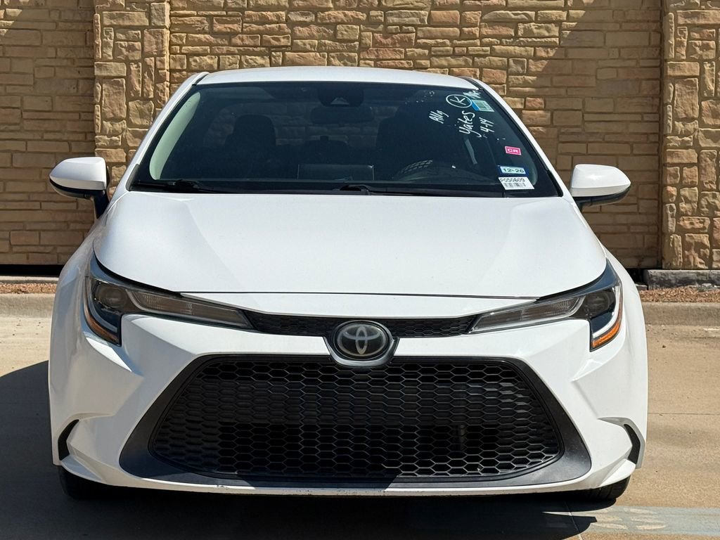 Used 2020 Toyota Corolla LE FWD image 3