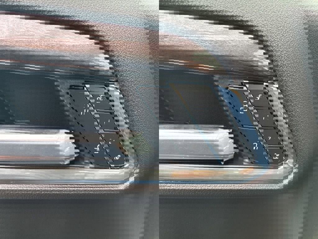 New 2026 Chevrolet Silverado 1500 LTZ w/ LTZ Premium Package image 25