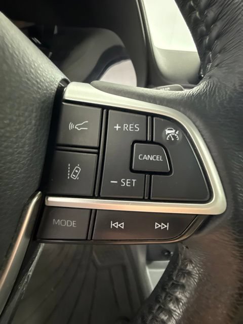 Used 2022 Toyota Sienna XLE FWD image 19