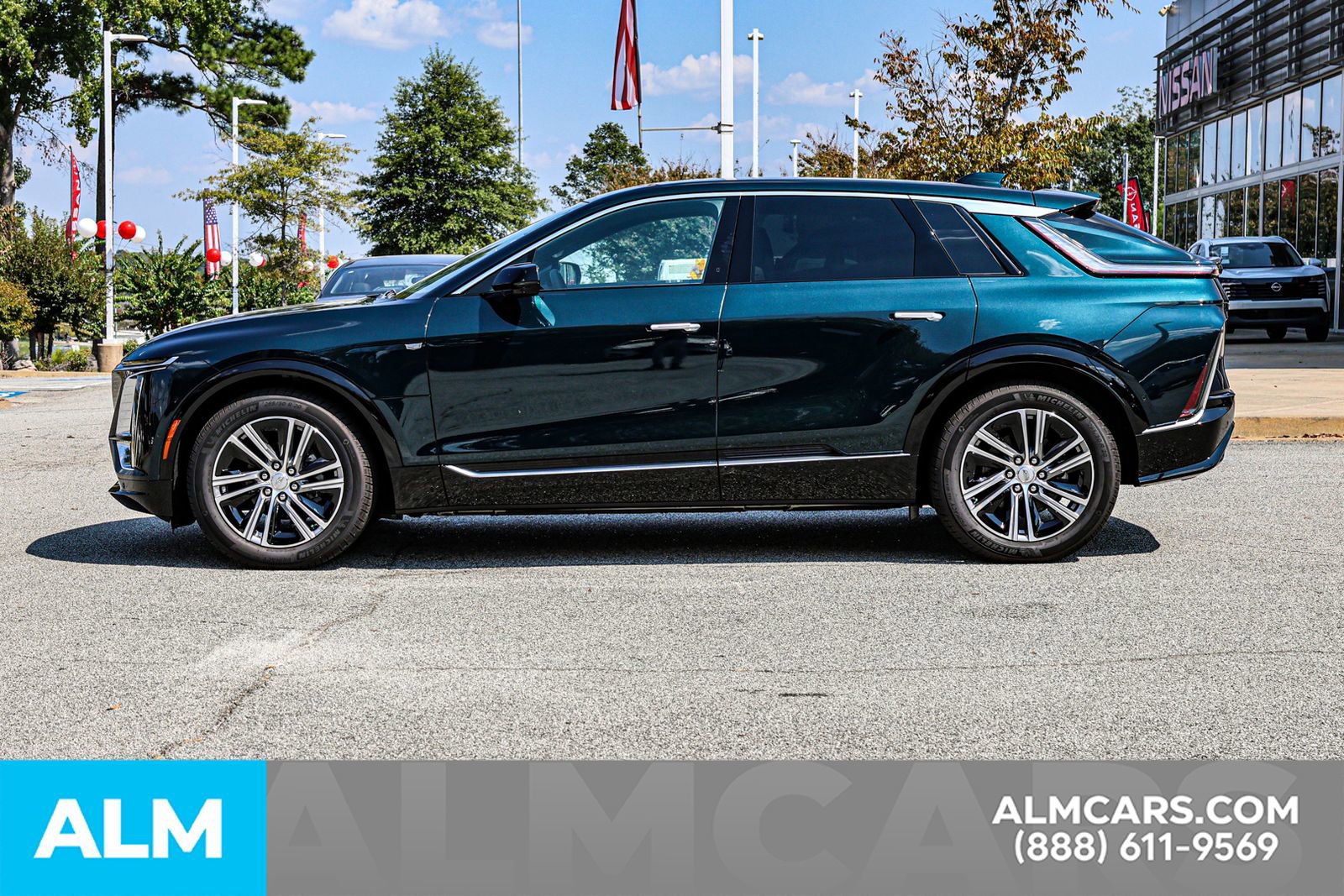 Used 2025 Cadillac Lyriq Luxury image 9