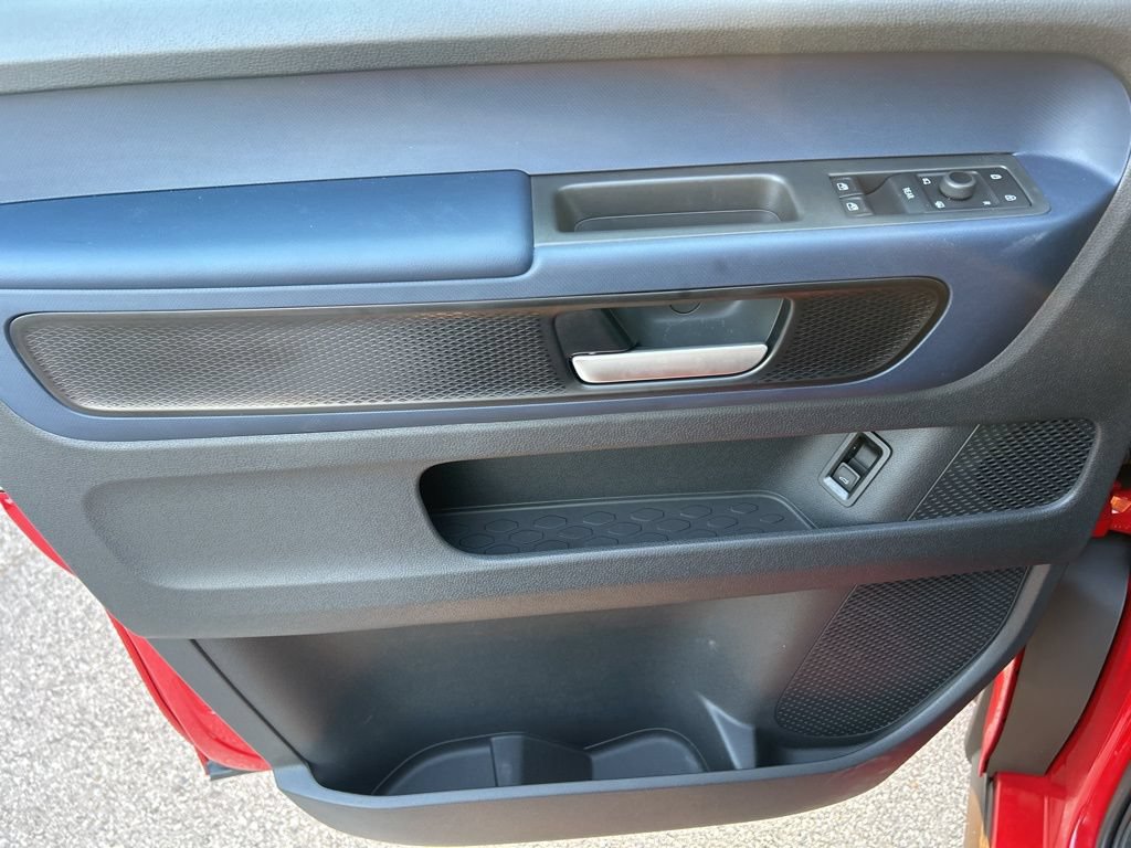 New 2025 Volkswagen ID. Buzz Pro S Plus AWD/4WD image 11